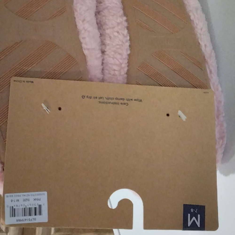 New With Tags Pink Color Memory Foam Slippers - Picture 15 of 16